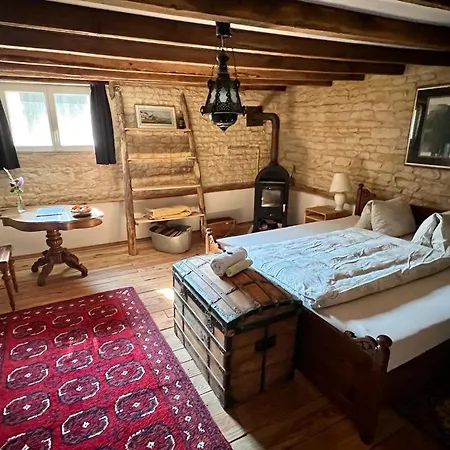 Couette-café Le Petit Permadise 3*