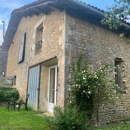 Le Petit Permadise Couette-café