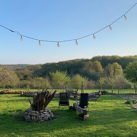 Le Petit Permadise Couette-café 3*