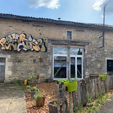 Couette-café Le Petit Permadise 3*